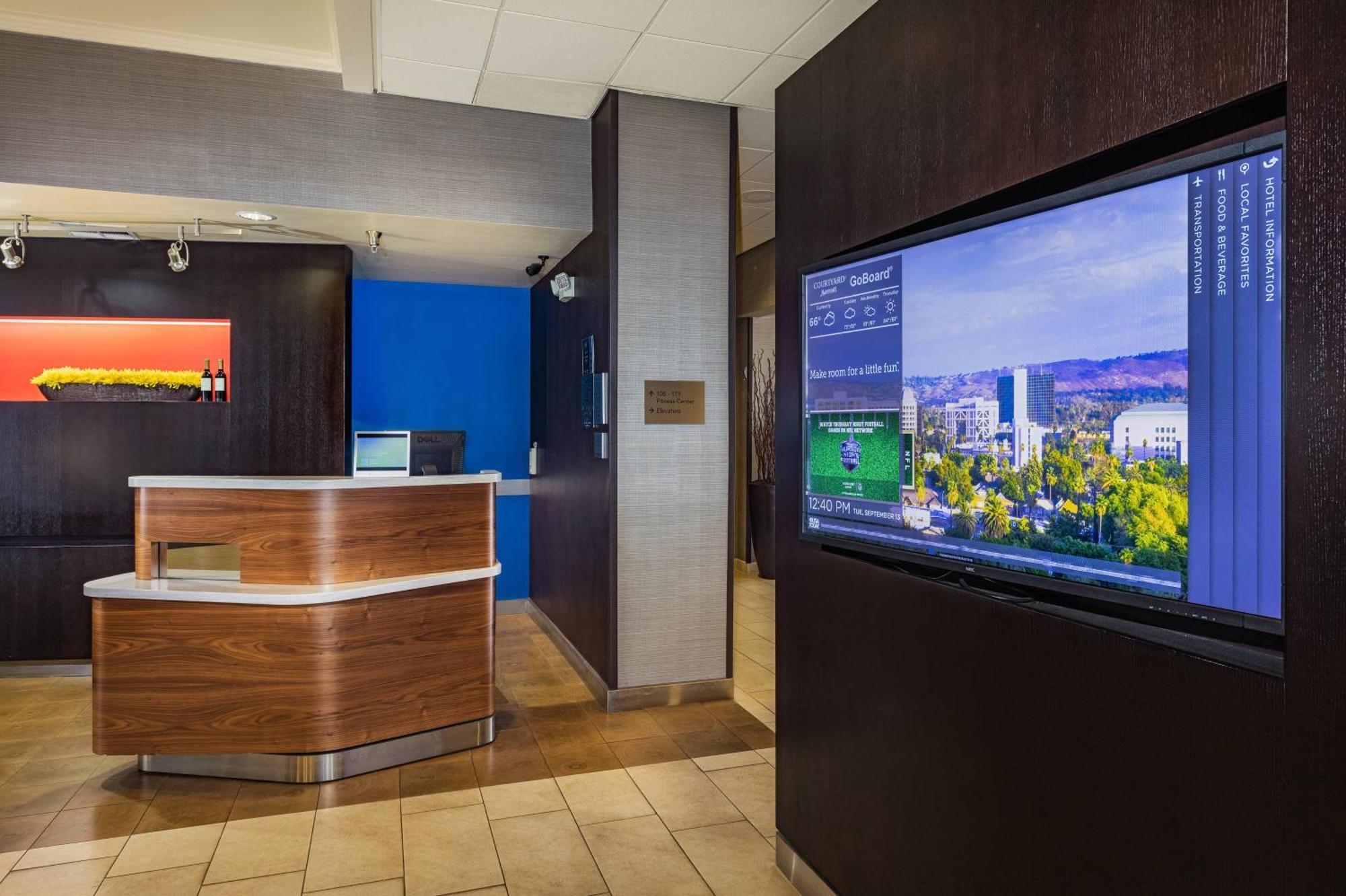 Courtyard By Marriott Riverside Ucr/Moreno Valley Area Dış mekan fotoğraf