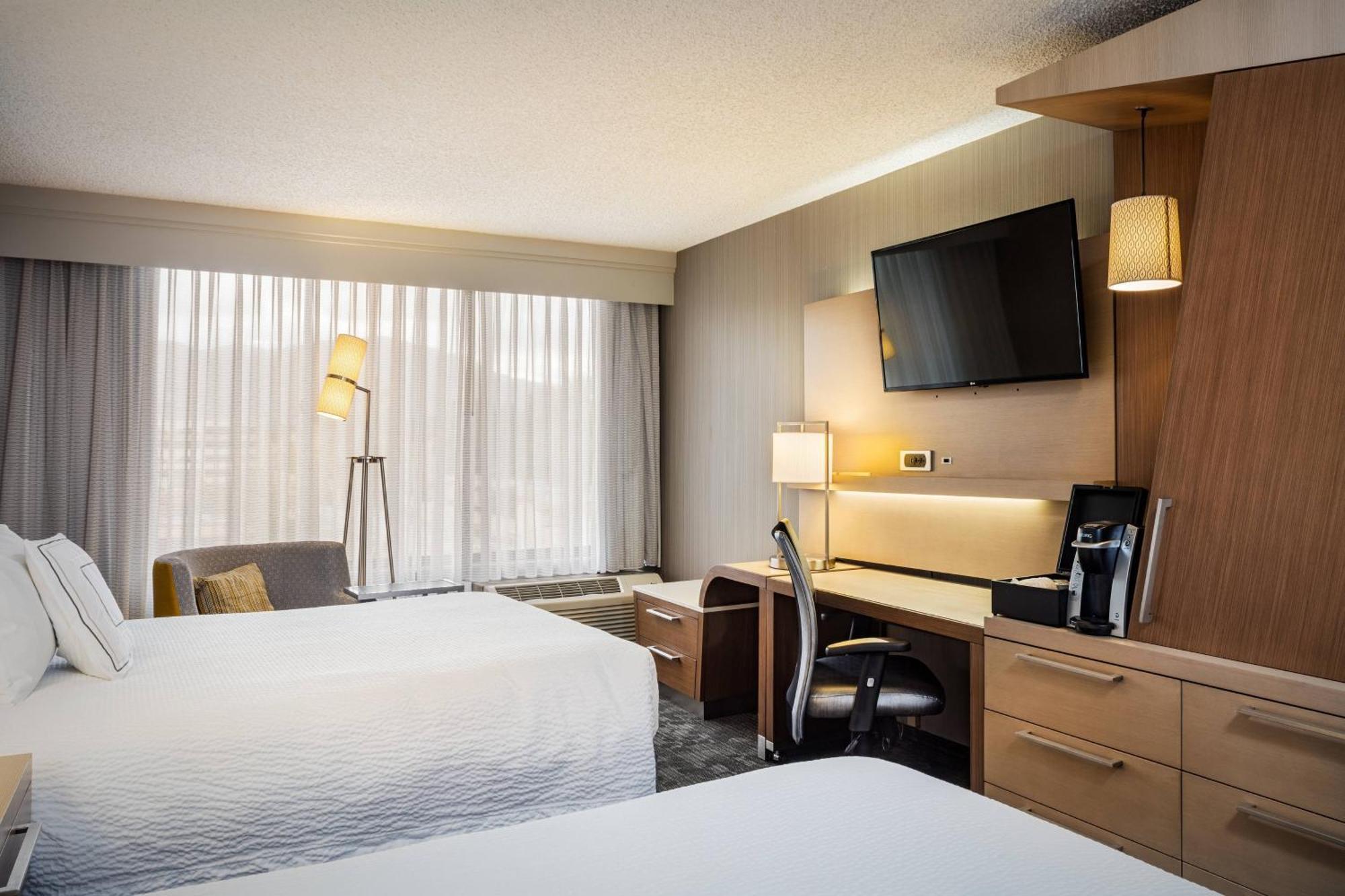 Courtyard By Marriott Riverside Ucr/Moreno Valley Area Dış mekan fotoğraf