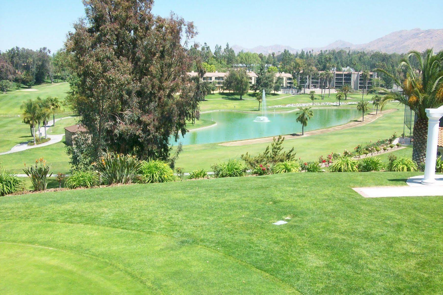 Courtyard By Marriott Riverside Ucr/Moreno Valley Area Dış mekan fotoğraf